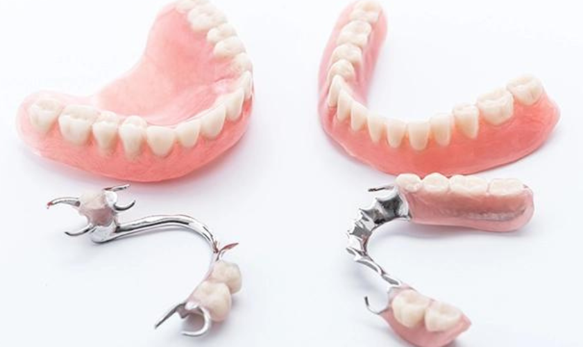 😷Dentures (Full & Partial)